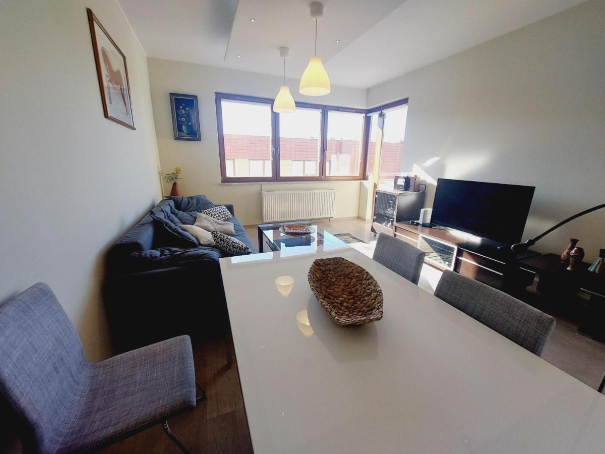 Central Apartments Garnizon 928 & Parking 格但斯克 外观 照片